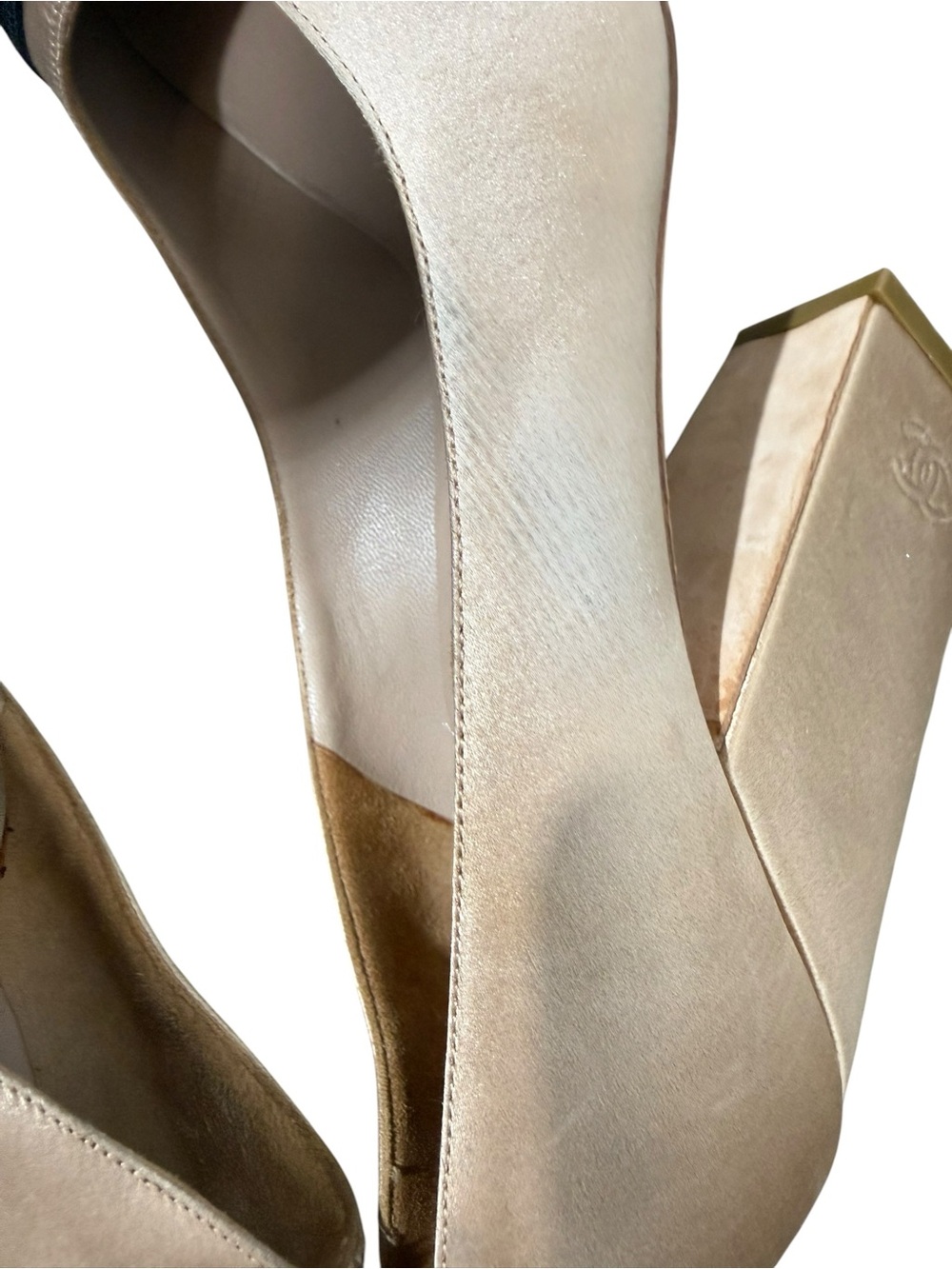 CHANEL 09A Satin Cap Toe Block Heel Pumps Nude Black CC Logo Size 39C - Picture 7 of 13